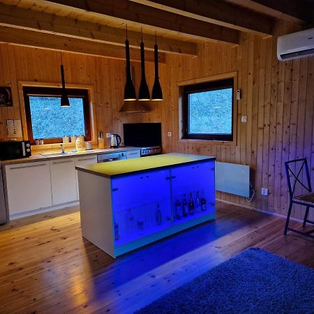 Mana Village - Jacuzzi & Sauna Barłomino エクステリア 写真