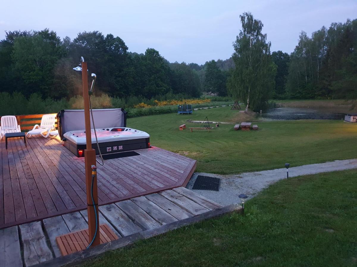 Mana Village - Jacuzzi & Sauna Barłomino エクステリア 写真